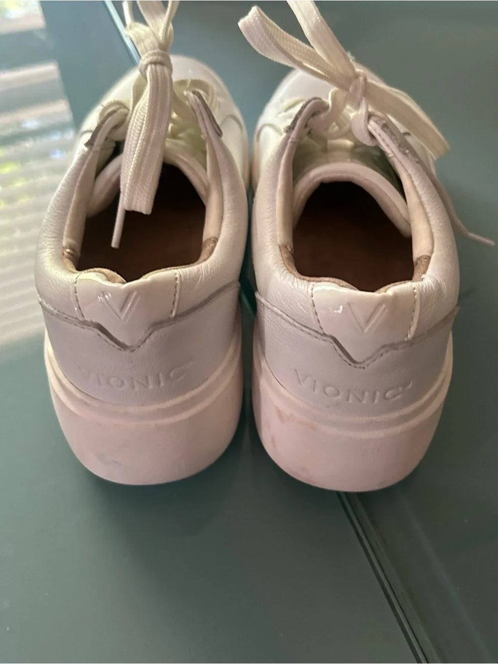 Vionic kearny laceup